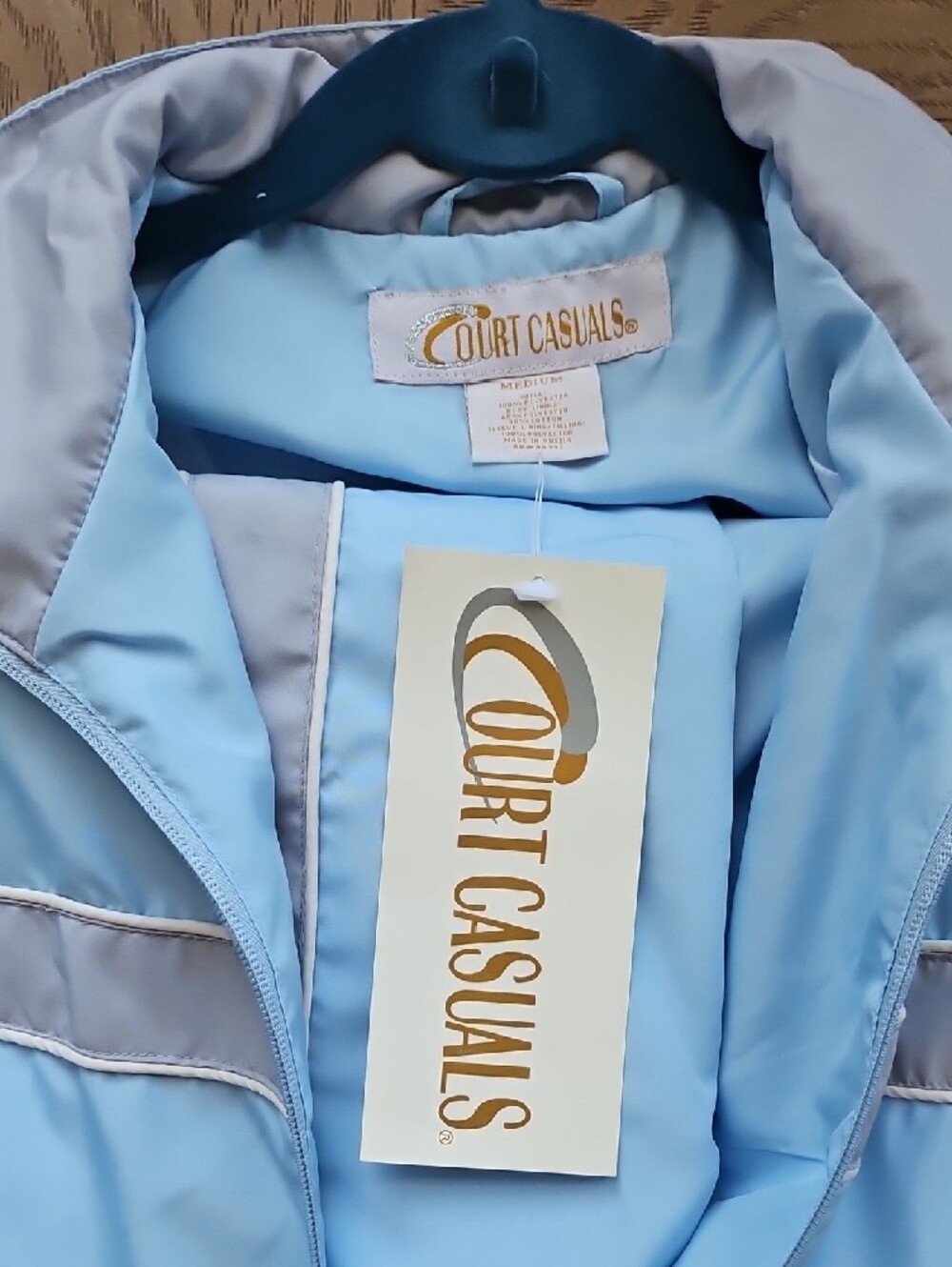 Vintage Court Casuals Women’s Light Blue Track Jacket & Joggers Set Medium - Picture 3 of 6